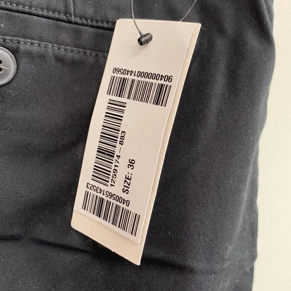 Club Monaco Baxter Textured 7" Shorts - Picture 9 of 10